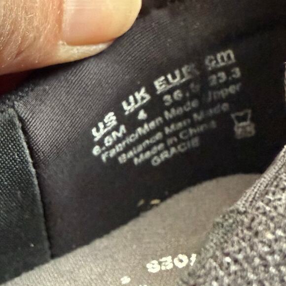 BZees Black Gracie Slip On Flats Sz 6.5 NIB - Picture 4 of 15